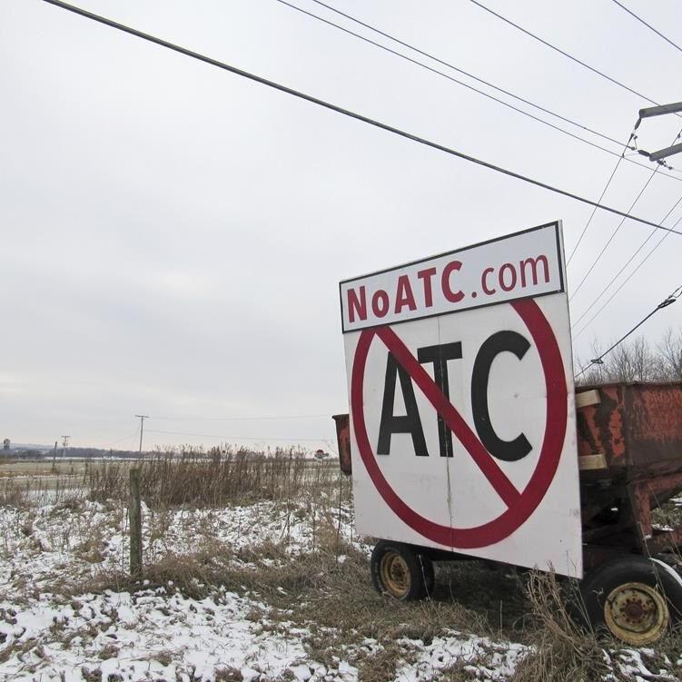 Utilities complete transmission line linking Iowa and Wisconsin